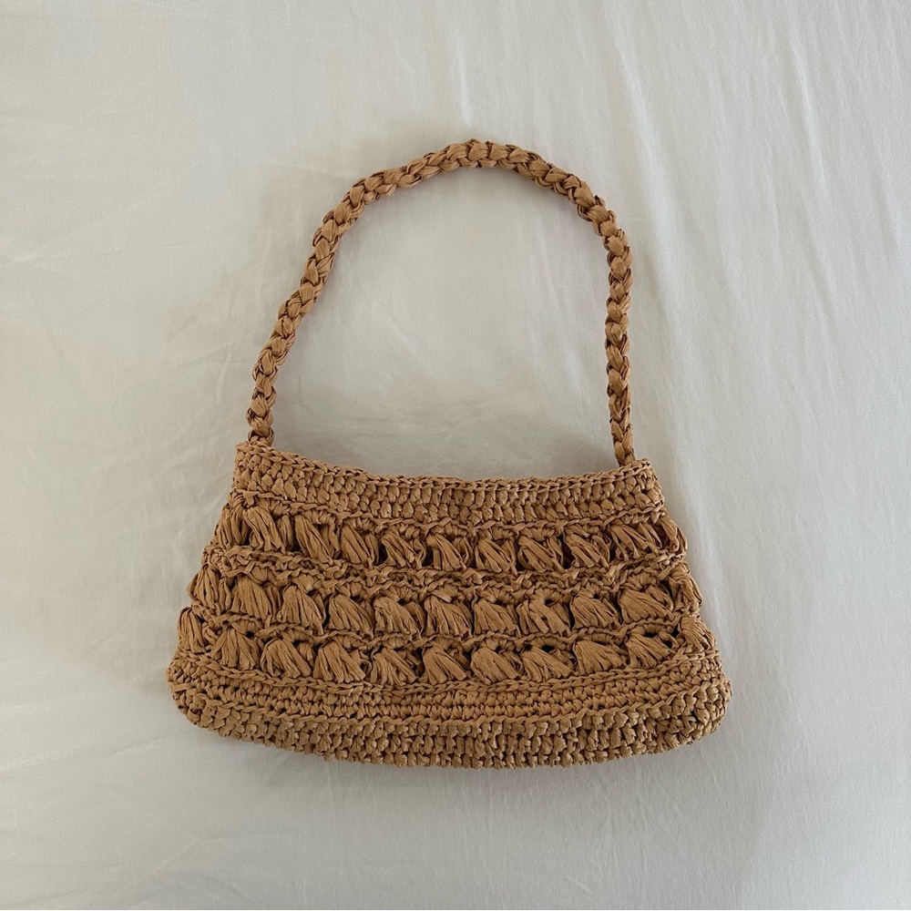 Hand crochet raffia baguette bag